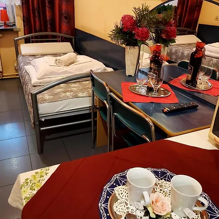 Pokoje Goscinne Koral Radomsko Exterior foto
